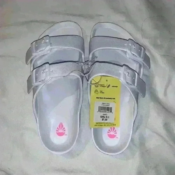 Girls slides size 1 NWT - Picture 2 of 4